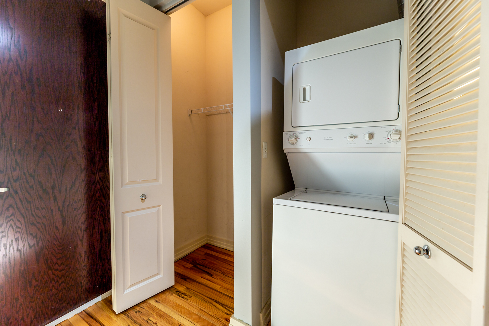 170 W Polk Street Unit: 903