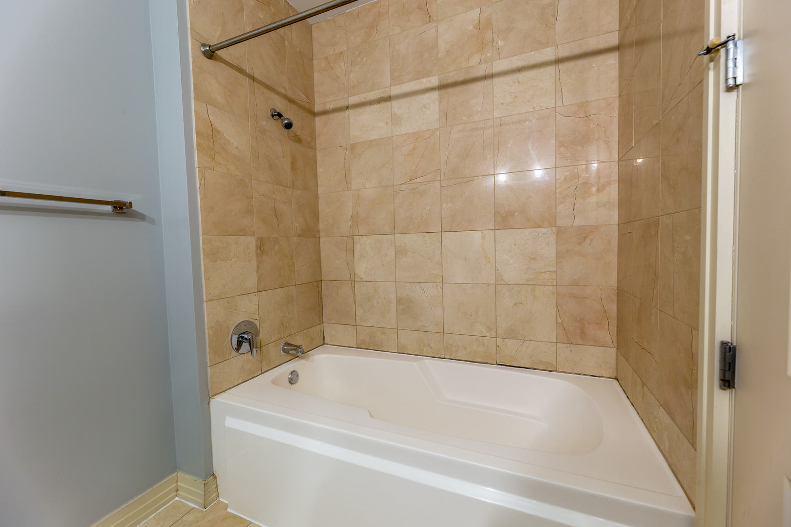 170 W Polk Street Unit: 903