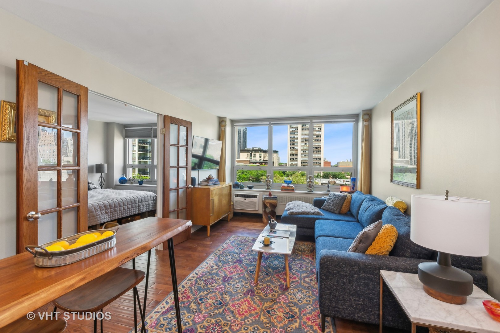 88 W SCHILLER Street Unit: 605