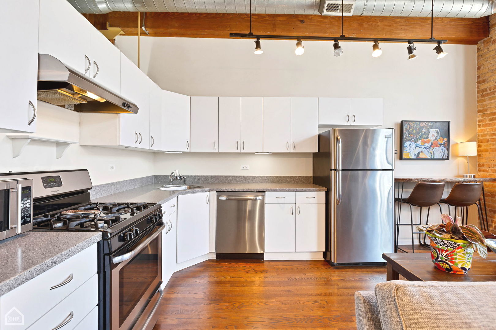 1801 S Michigan Avenue Unit: 404