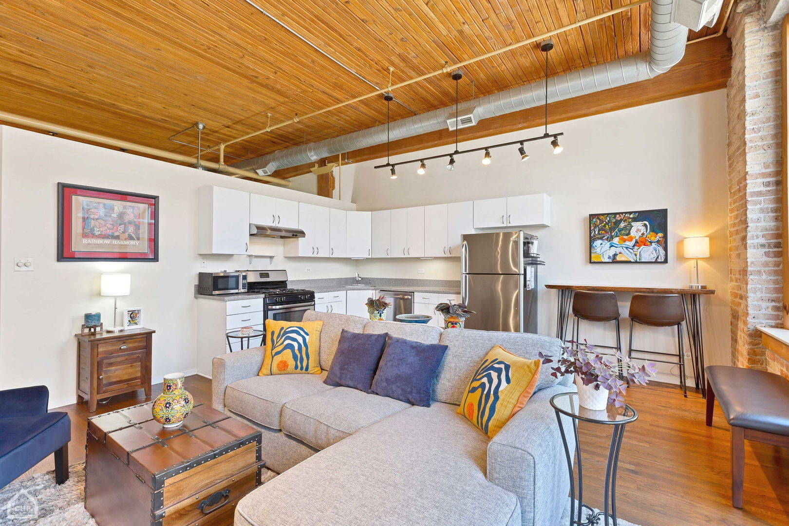 1801 S Michigan Avenue Unit: 404