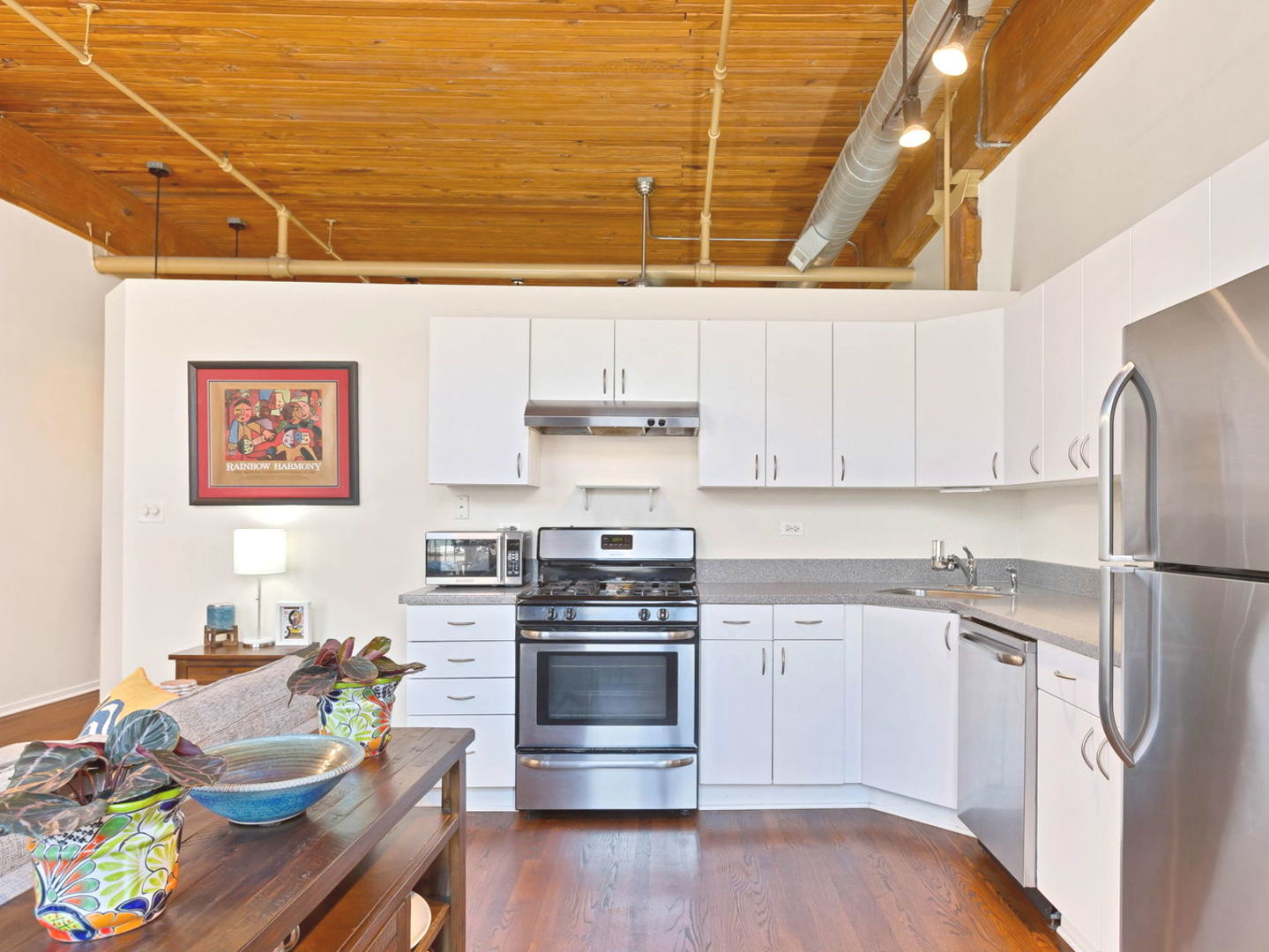 1801 S Michigan Avenue Unit: 404