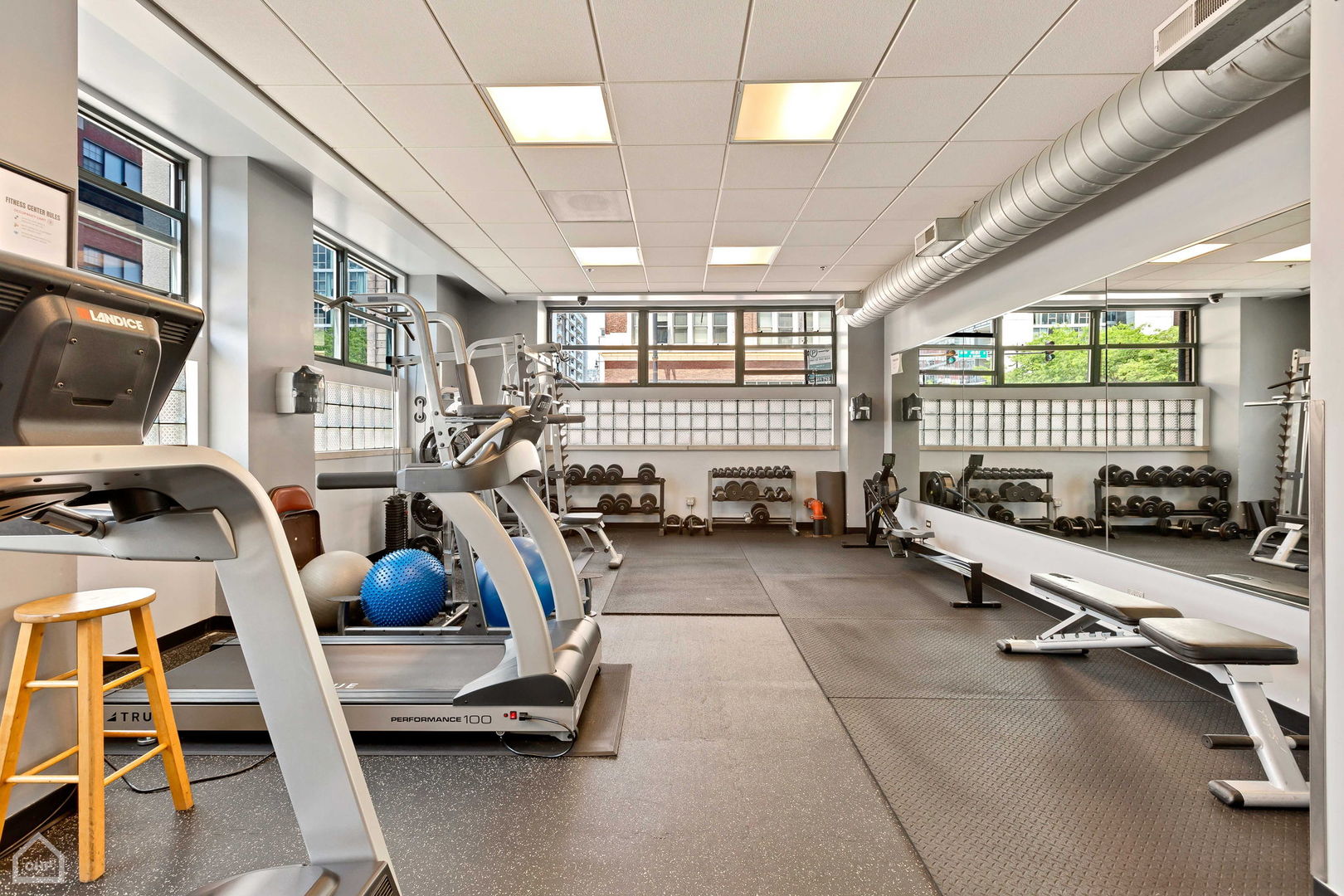 1801 S Michigan Avenue Unit: 404