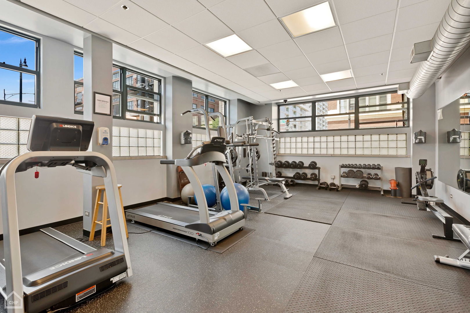 1801 S Michigan Avenue Unit: 404