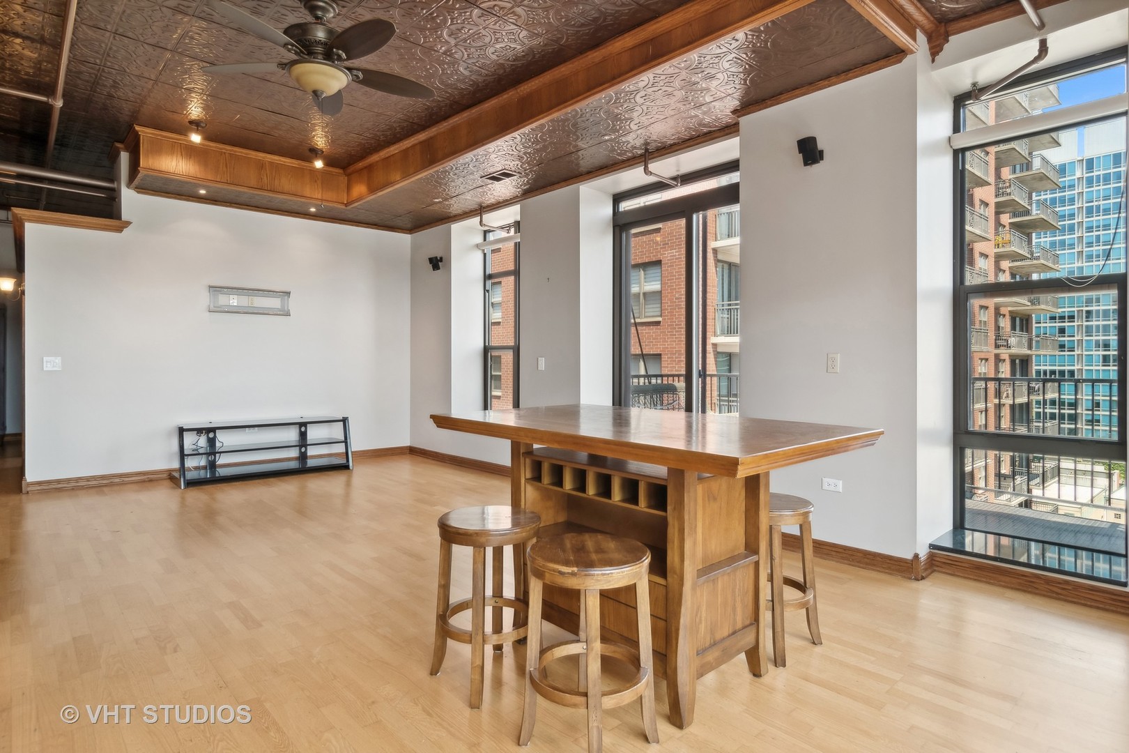 1503 S State Street Unit: 813