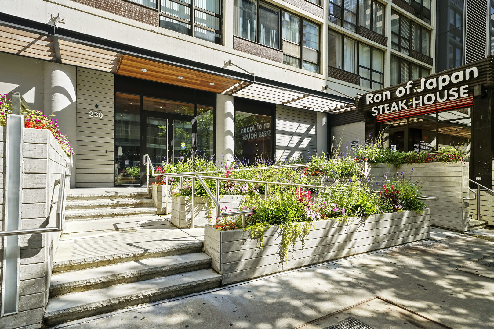 230 E ONTARIO Street Unit: 1303