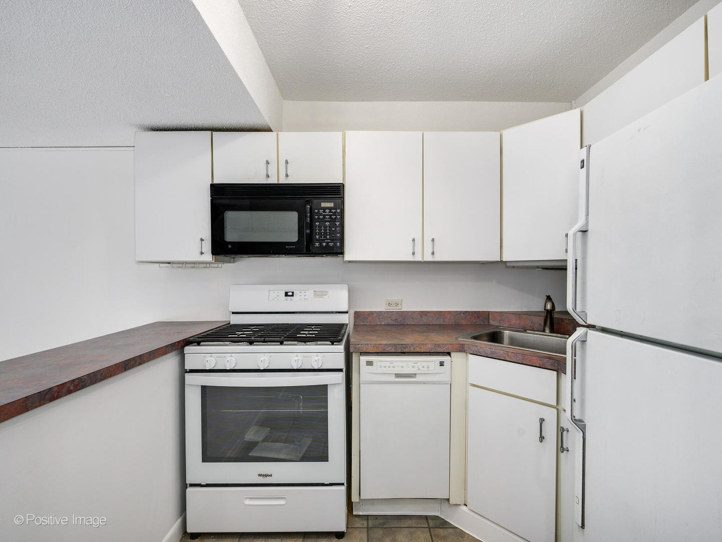 230 E ONTARIO Street Unit: 1303
