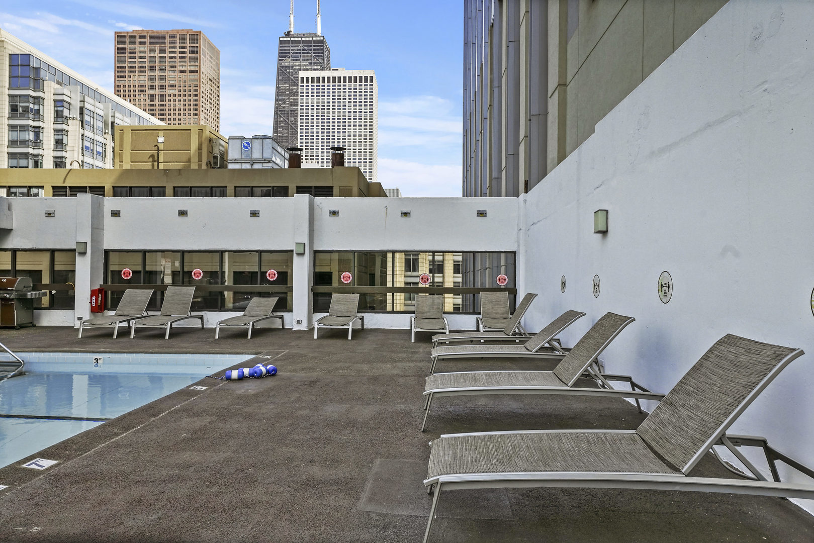 230 E ONTARIO Street Unit: 1303