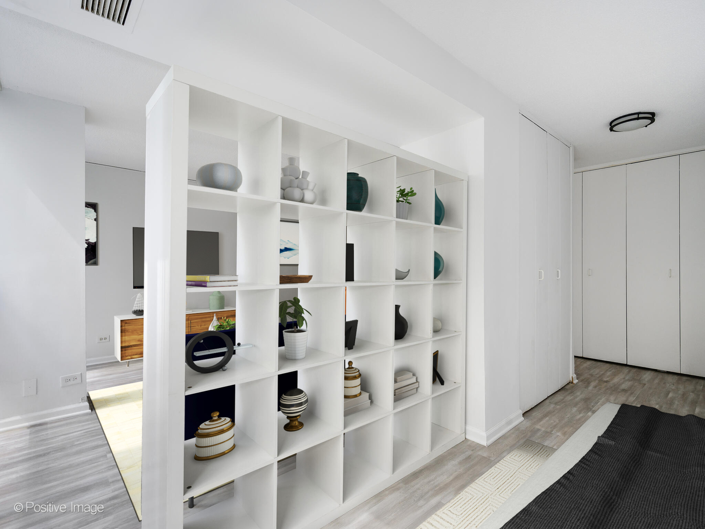 230 E ONTARIO Street Unit: 1303