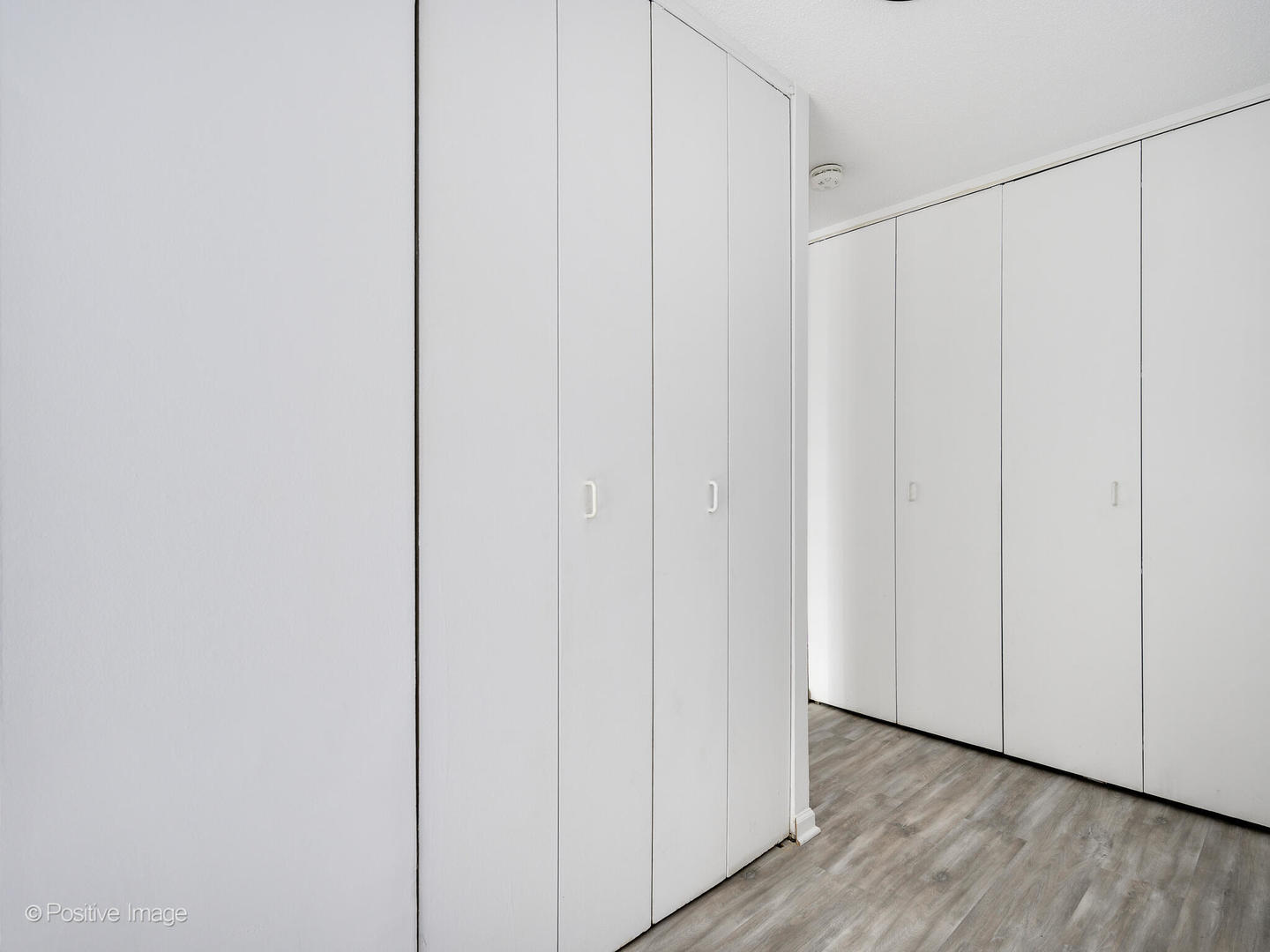 230 E ONTARIO Street Unit: 1303