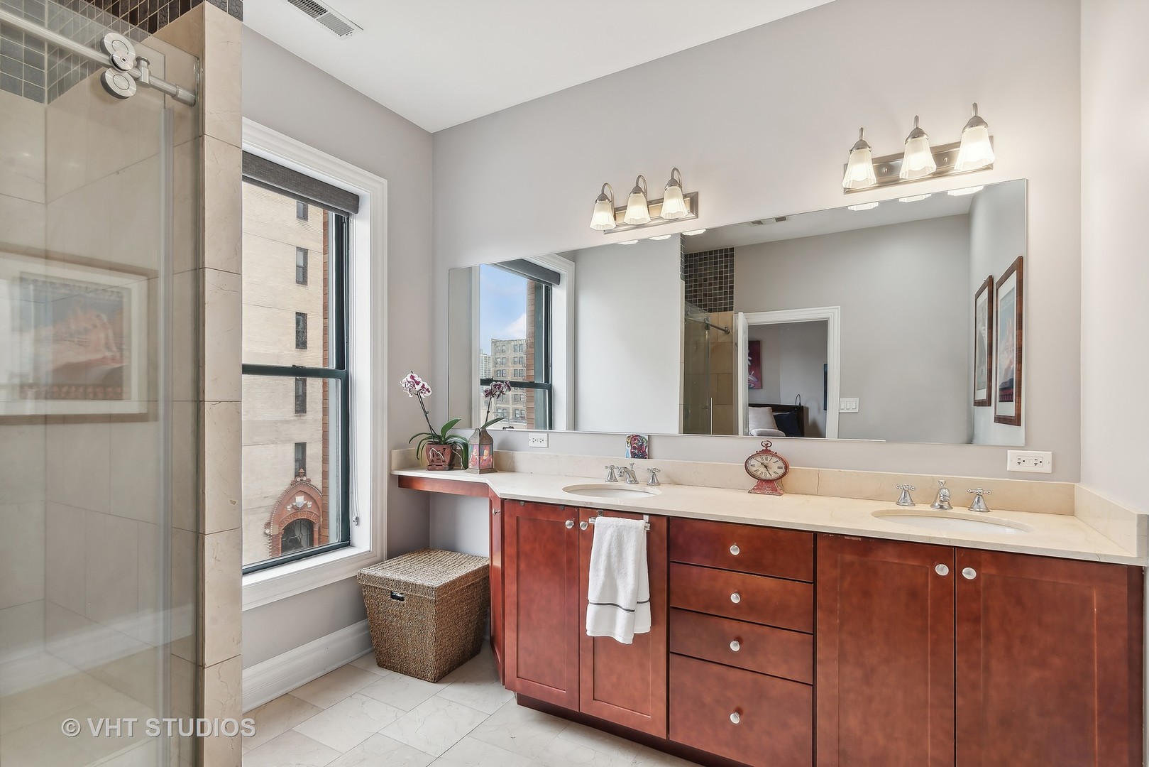 4800 N Kenmore Avenue Unit: 4