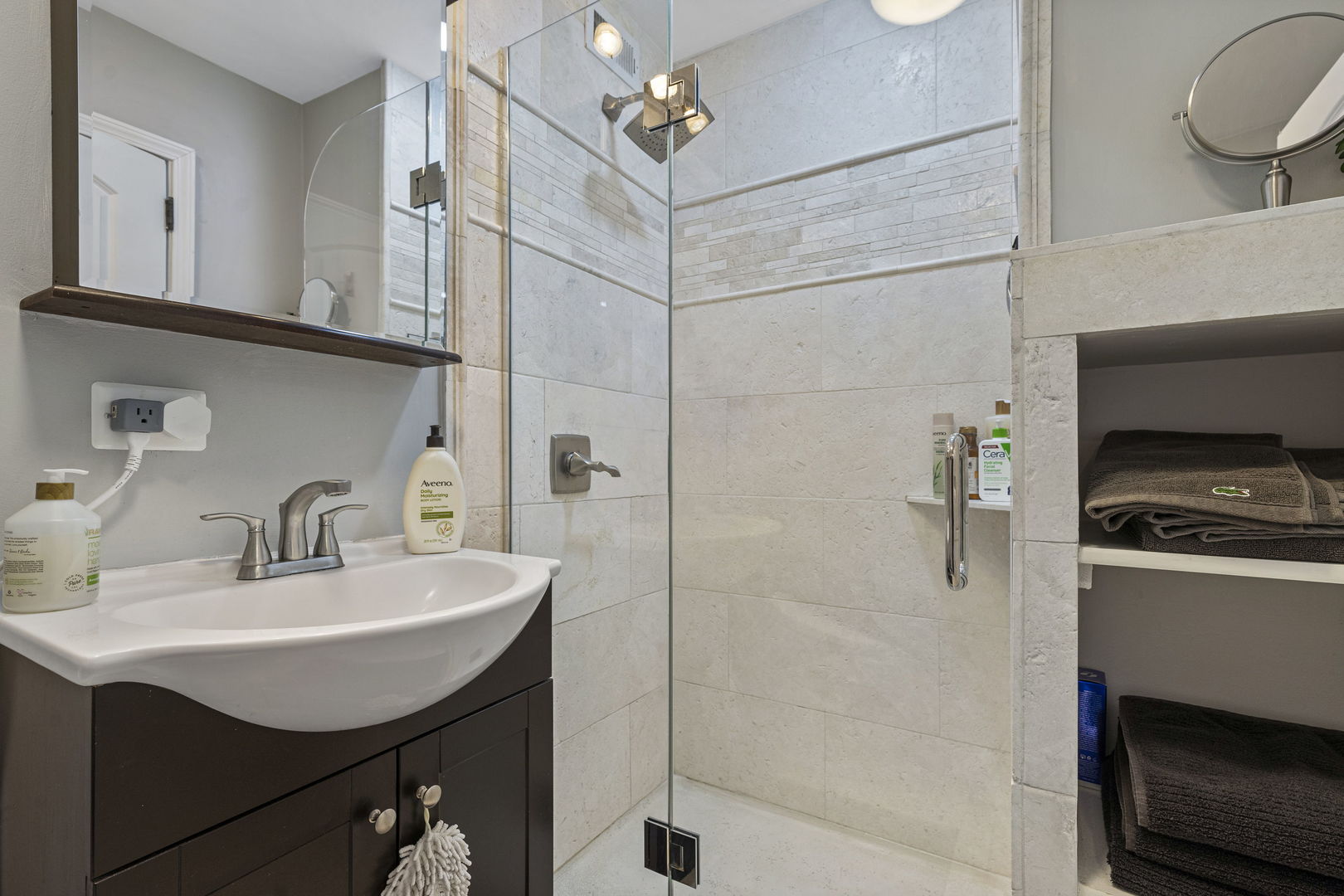 5701 N Sheridan Road Unit: 19T