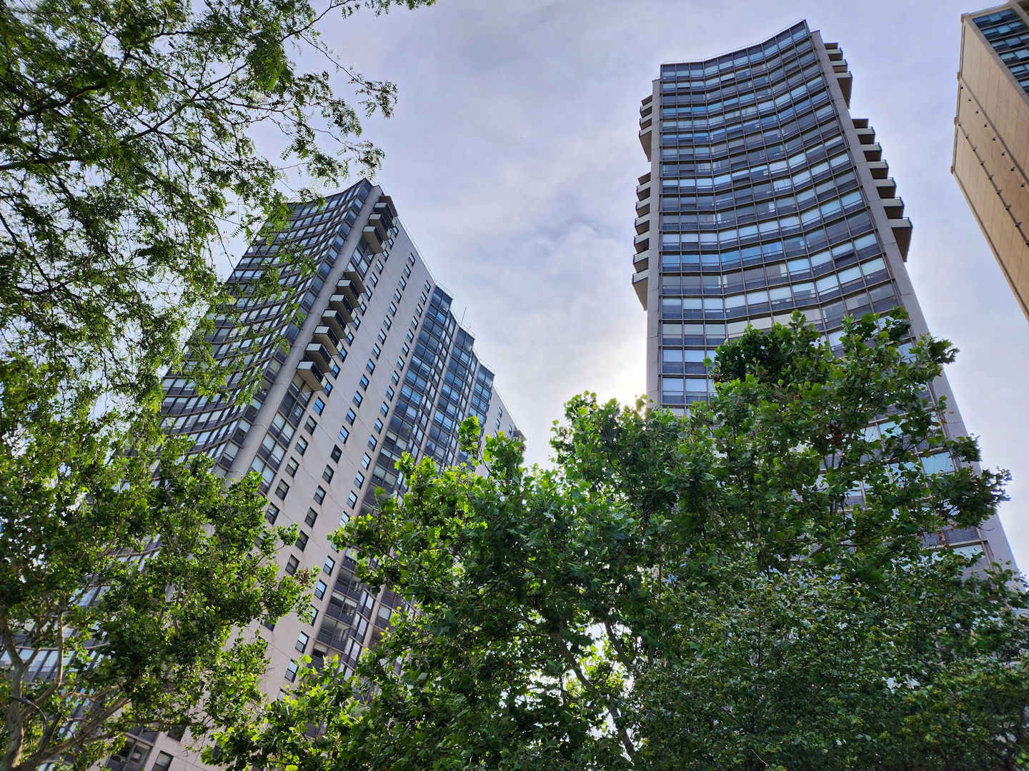 5701 N Sheridan Road Unit: 19T