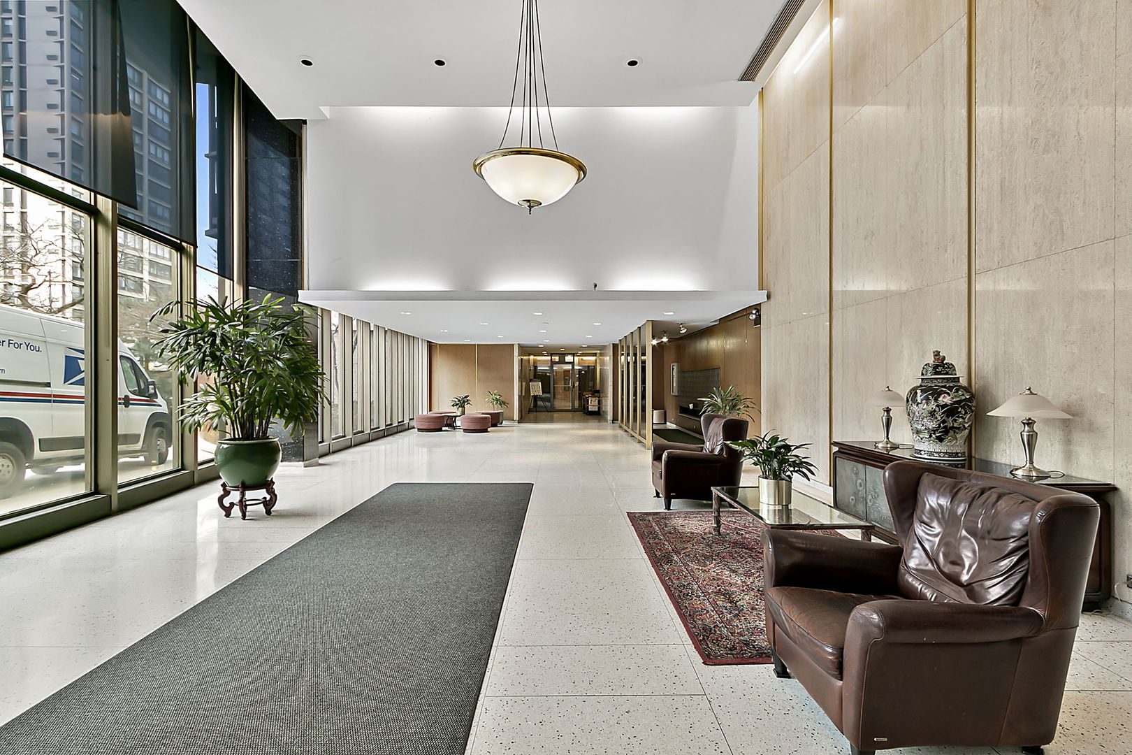 5701 N Sheridan Road Unit: 19T