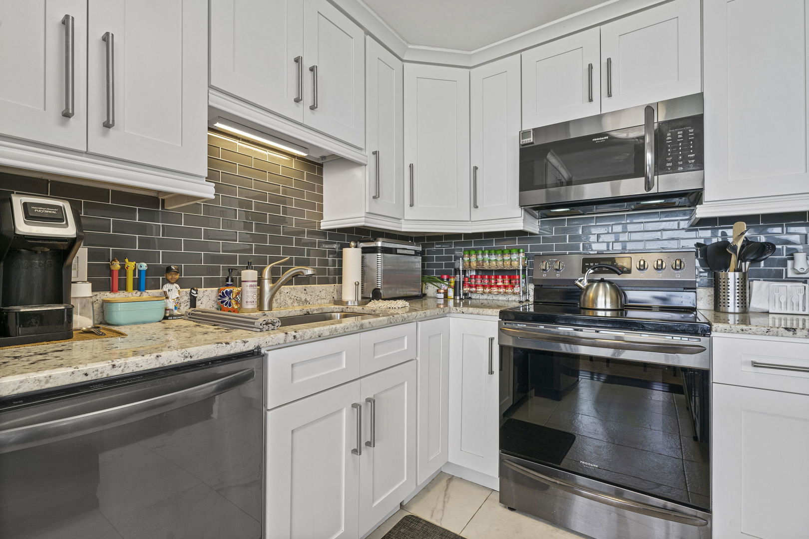 5701 N Sheridan Road Unit: 19T