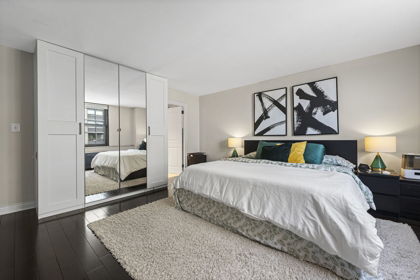 5701 N Sheridan Road Unit: 19T