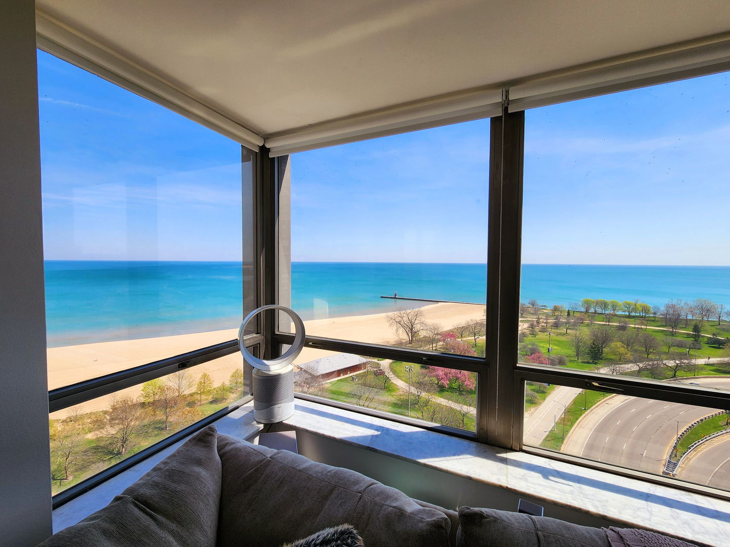 5701 N Sheridan Road Unit: 19T