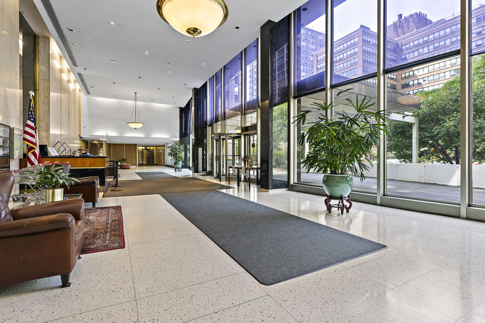 5701 N Sheridan Road Unit: 19T