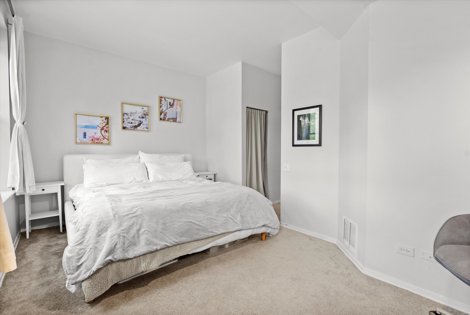 2129 W WEBSTER Avenue Unit: 2B