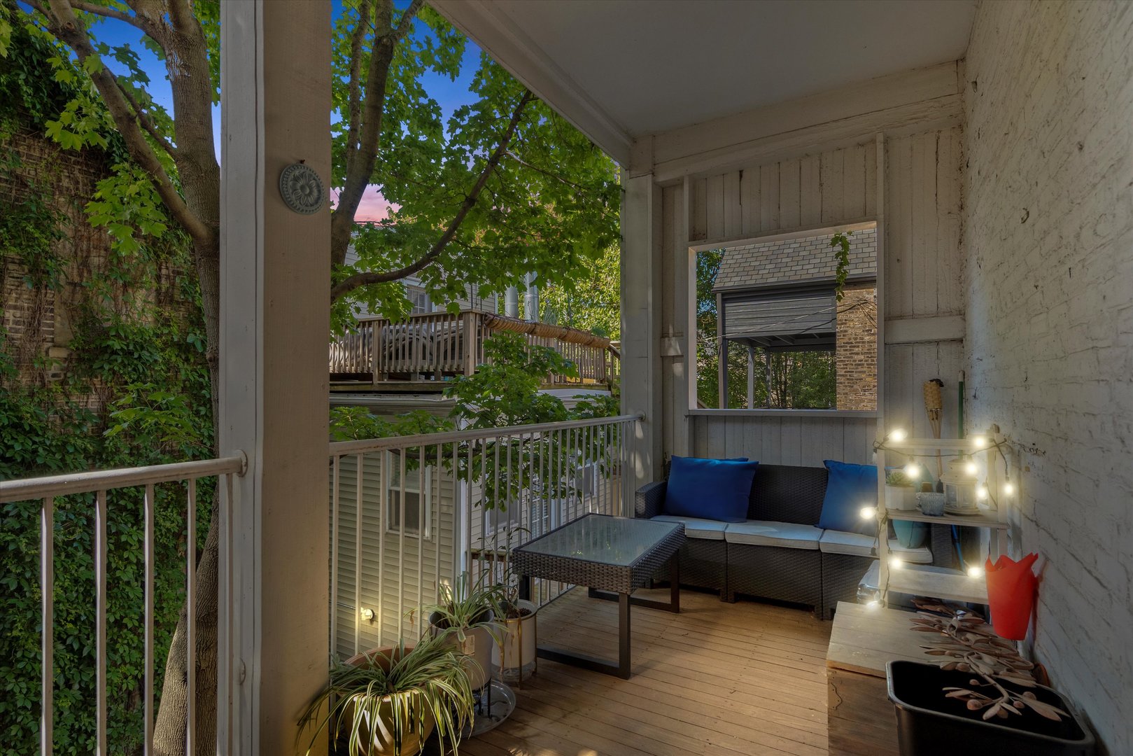 2129 W WEBSTER Avenue Unit: 2B