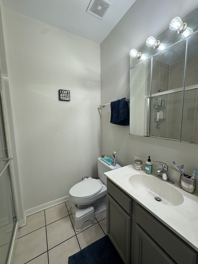 802 W University Lane Unit: 2B