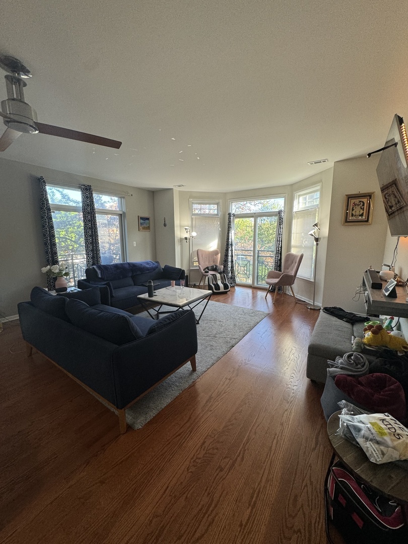 802 W University Lane Unit: 2B
