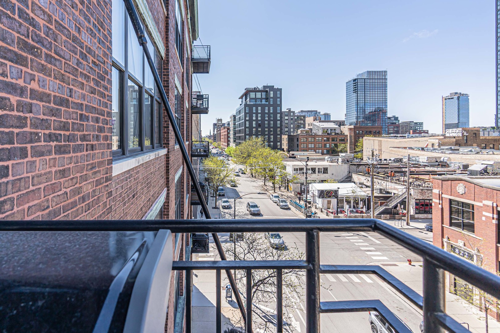 817 W Washington Boulevard Unit: 404