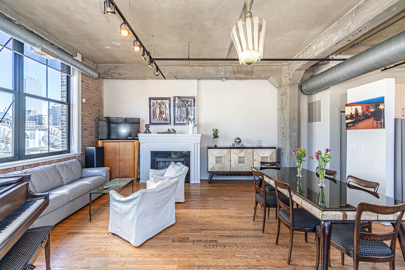 817 W Washington Boulevard Unit: 404