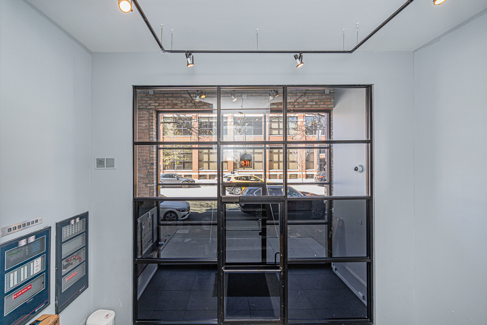 817 W Washington Boulevard Unit: 404