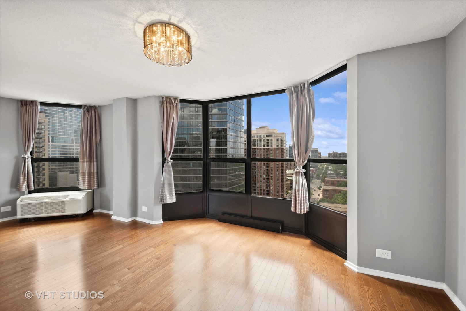 899 S PLYMOUTH Court Unit: 1808