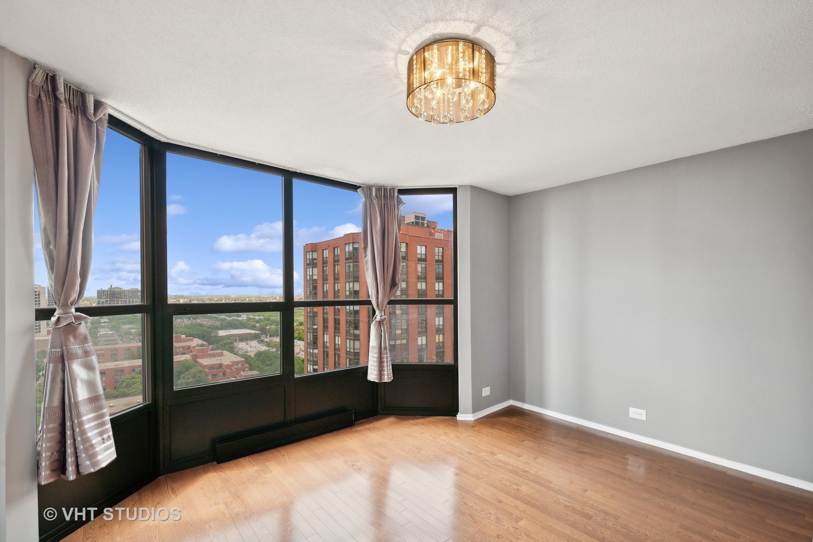 899 S PLYMOUTH Court Unit: 1808