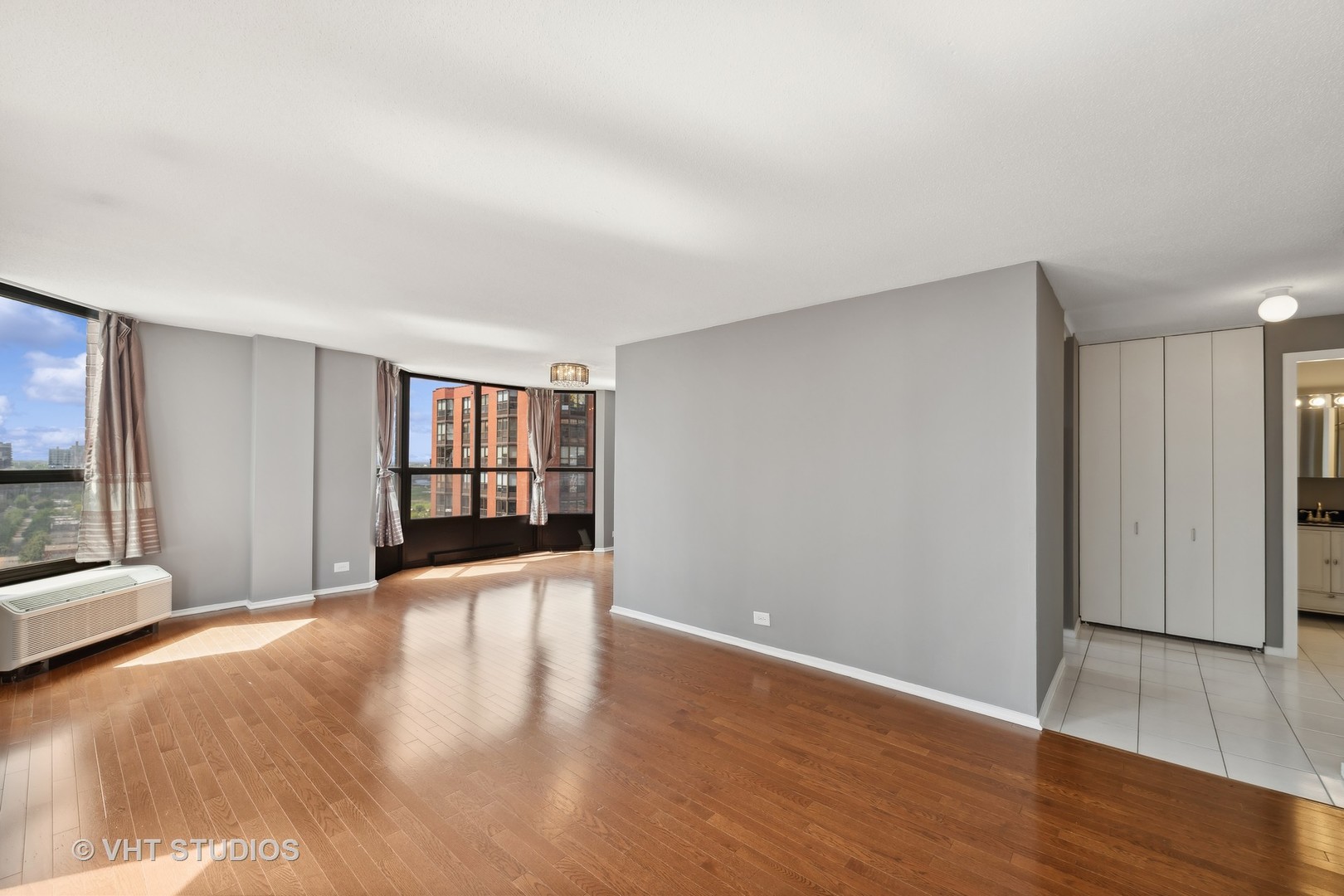 899 S PLYMOUTH Court Unit: 1808