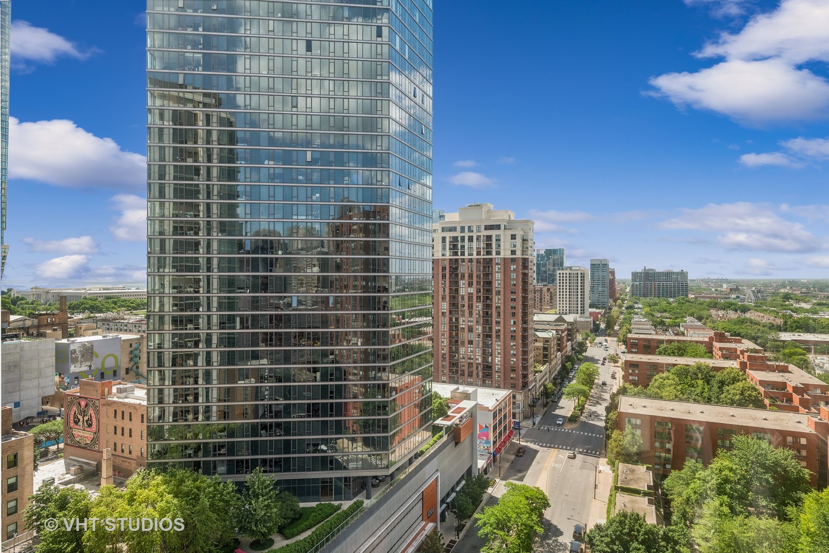 899 S PLYMOUTH Court Unit: 1808