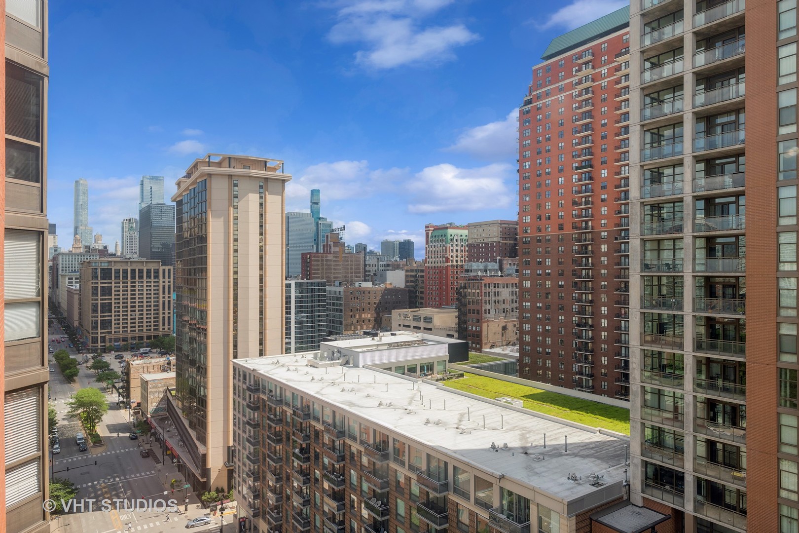 899 S PLYMOUTH Court Unit: 1808