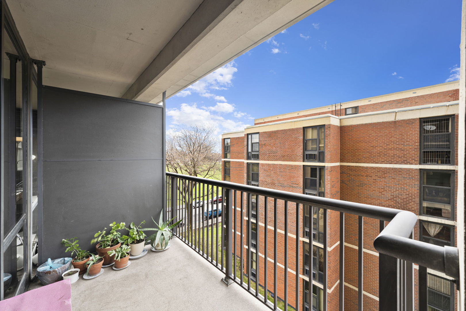 3001 S MICHIGAN Avenue Unit: 303