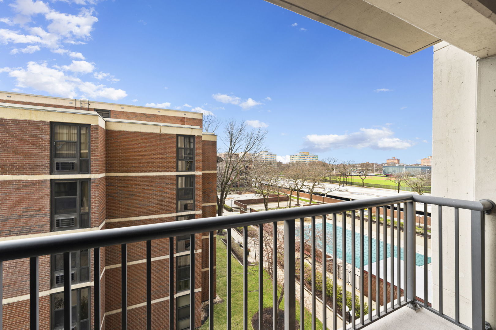 3001 S MICHIGAN Avenue Unit: 303