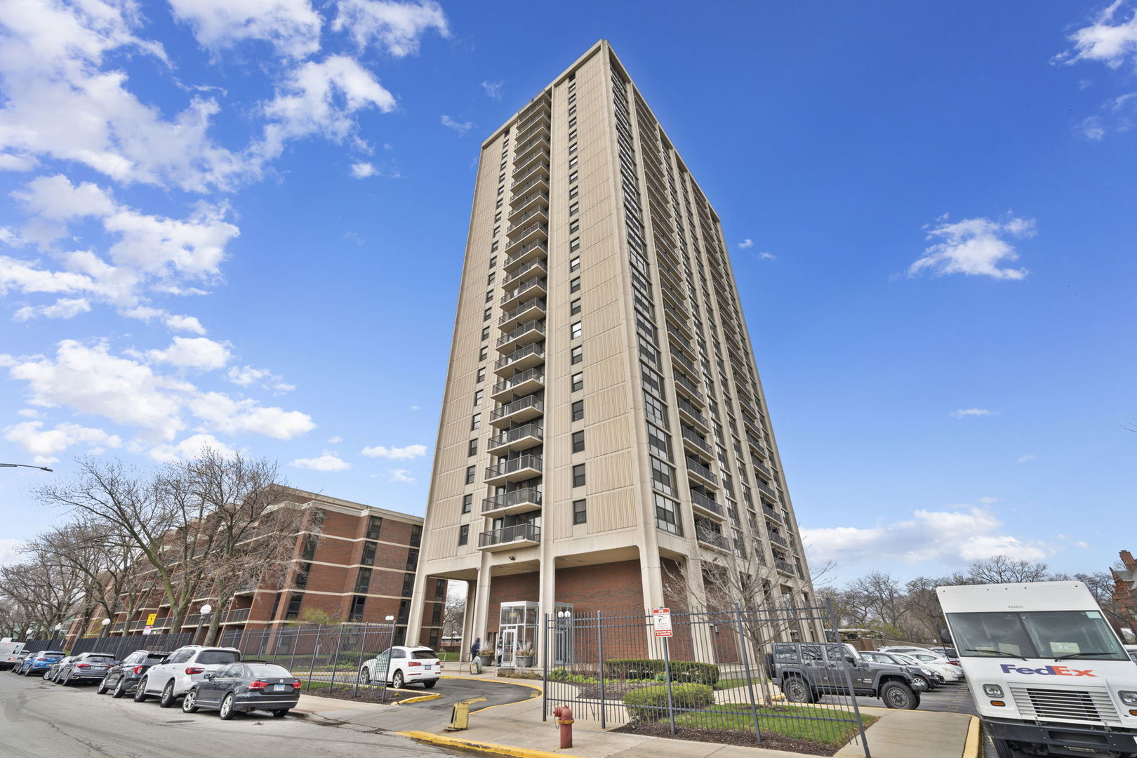 3001 S MICHIGAN Avenue Unit: 303