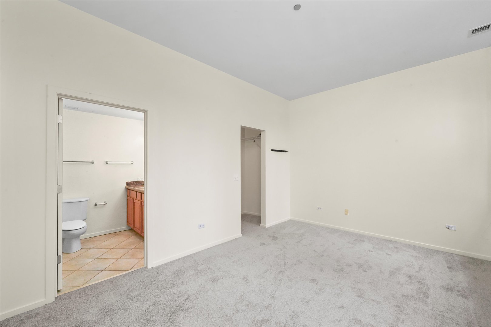 208 W Washington Street Unit: 1911