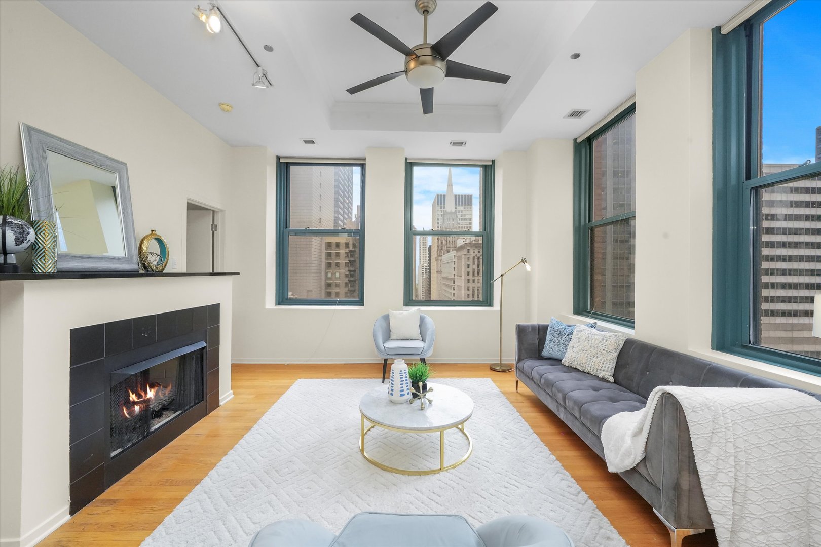 208 W Washington Street Unit: 1911