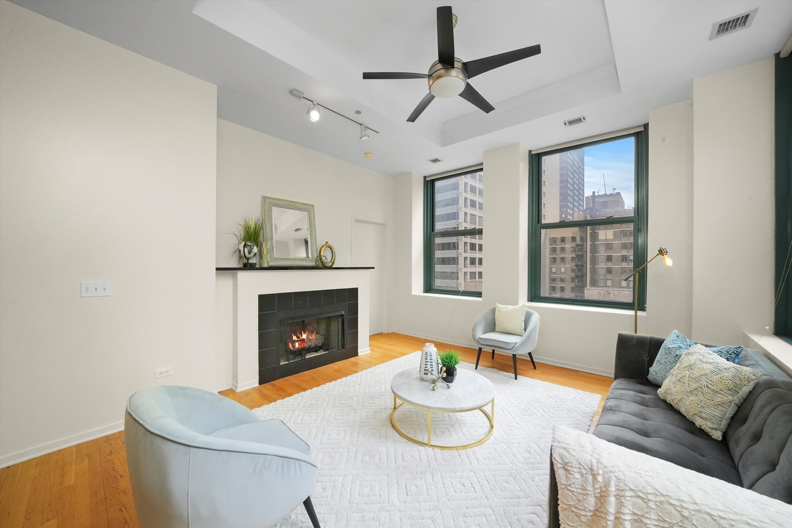 208 W Washington Street Unit: 1911