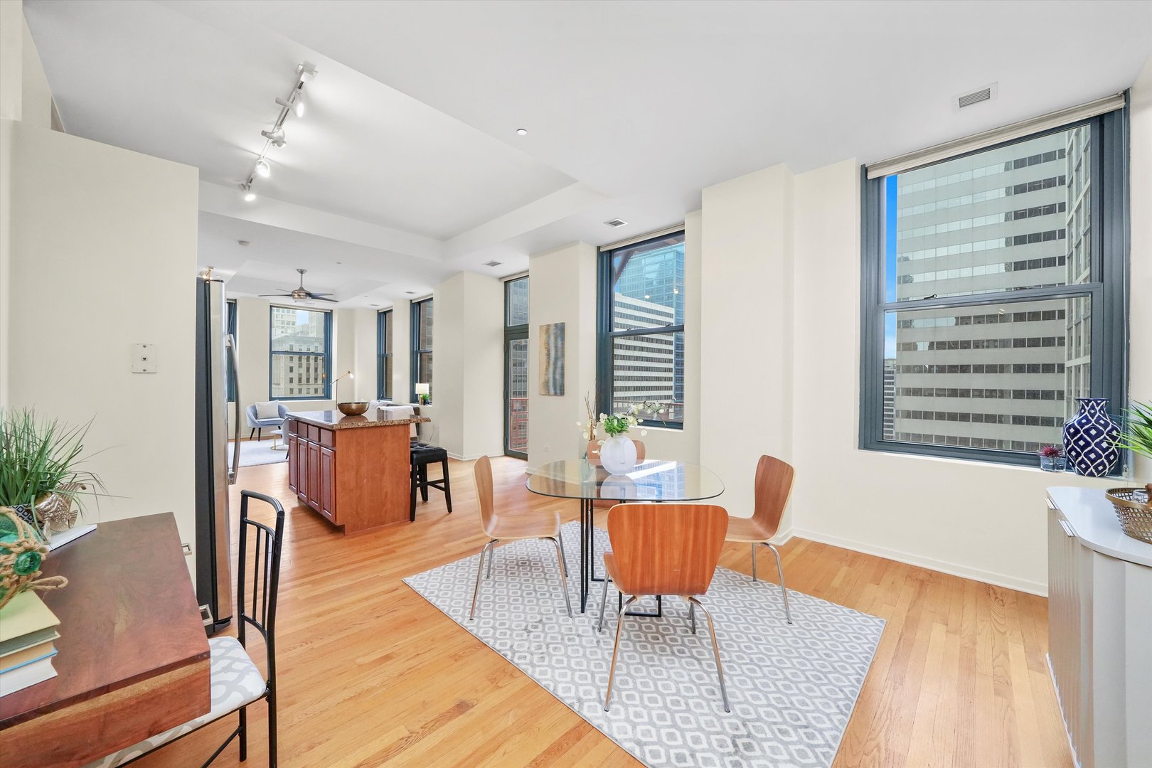 208 W Washington Street Unit: 1911