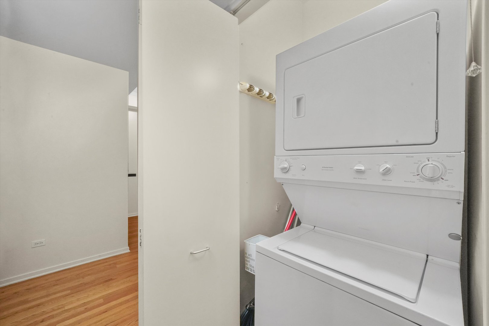 208 W Washington Street Unit: 1911