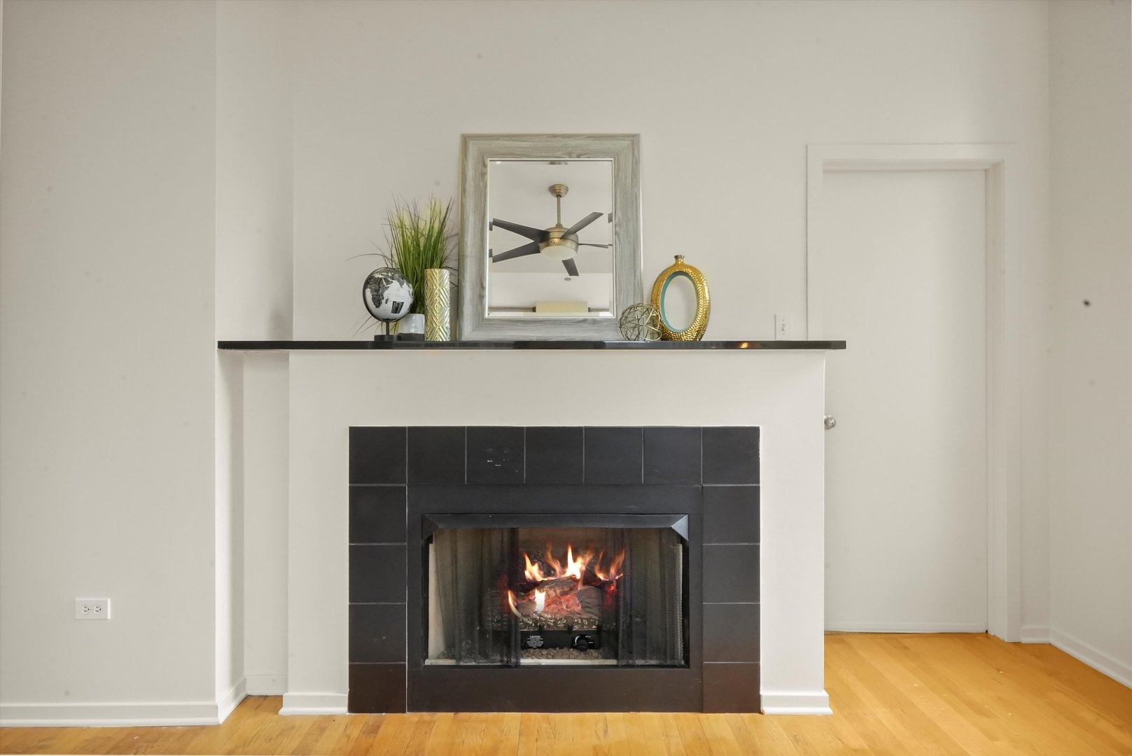 208 W Washington Street Unit: 1911