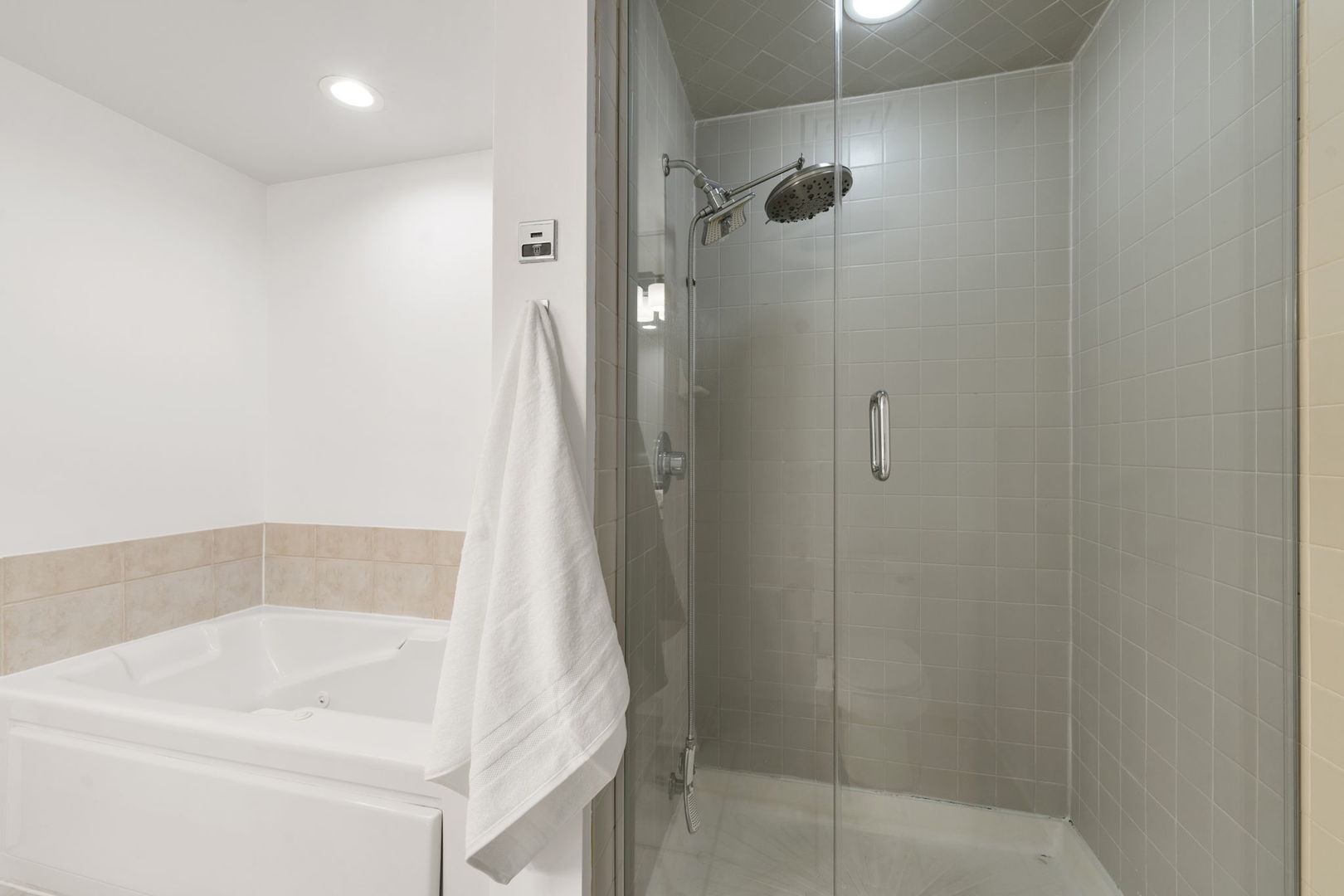 33 W HURON Street Unit: 310