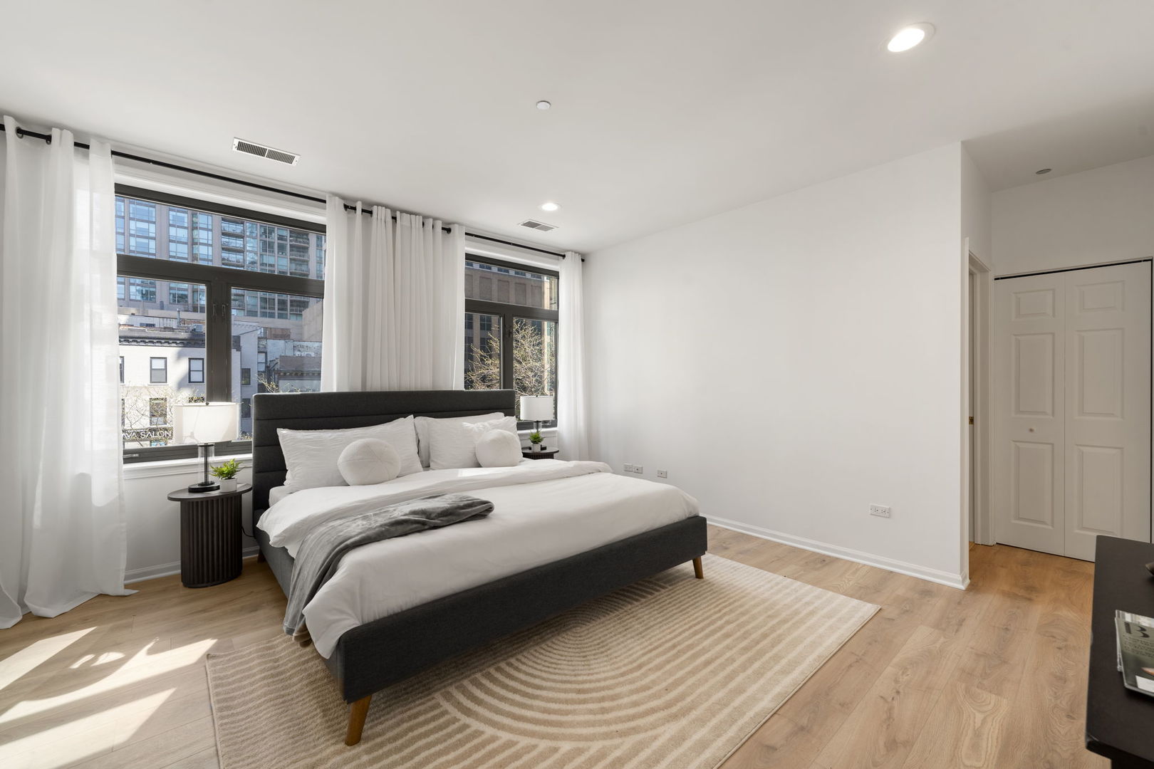 33 W HURON Street Unit: 310