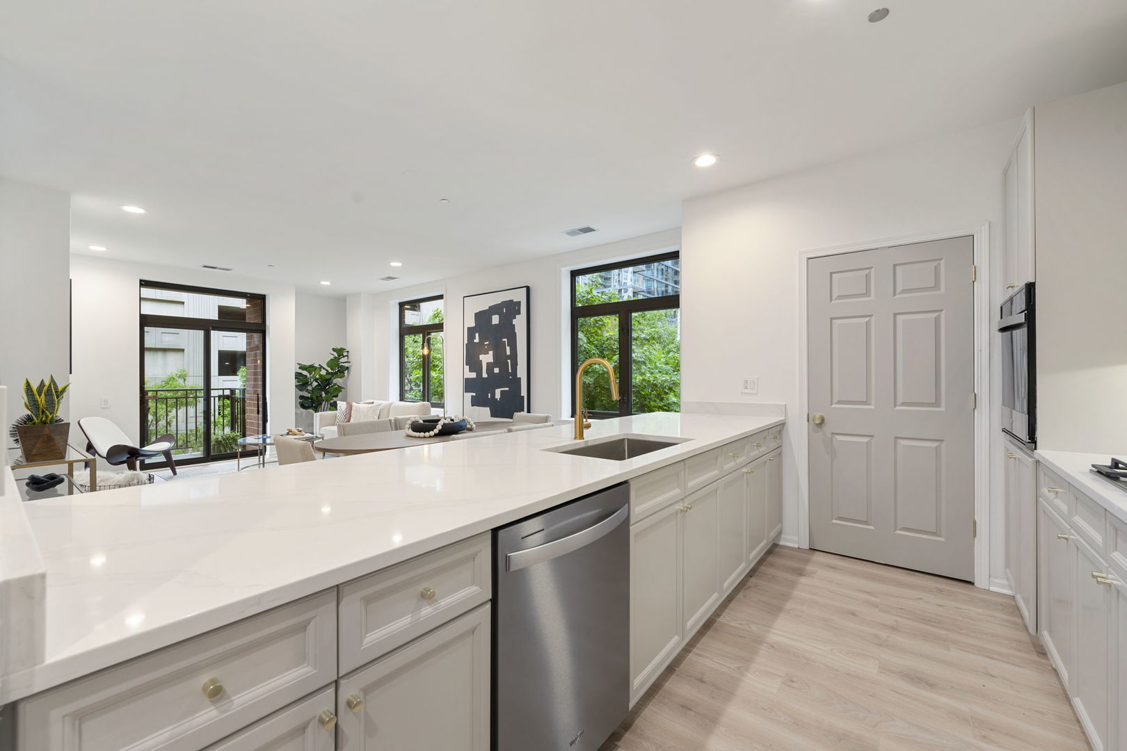 33 W HURON Street Unit: 310