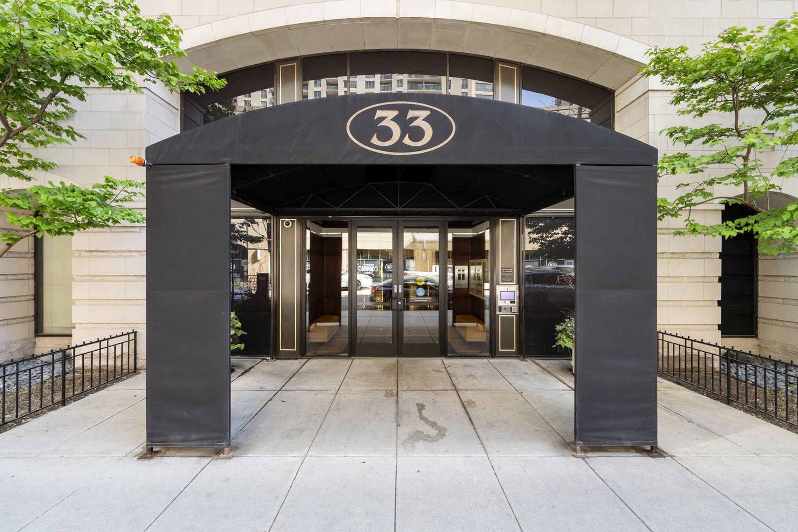33 W HURON Street Unit: 310