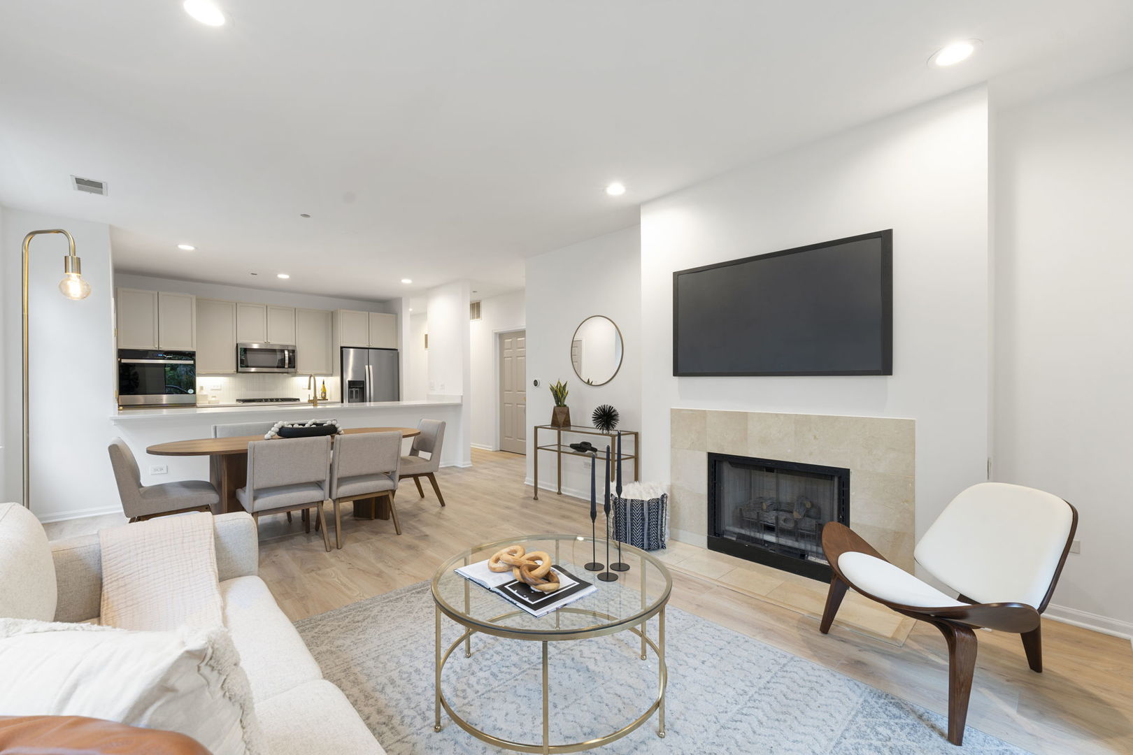 33 W HURON Street Unit: 310