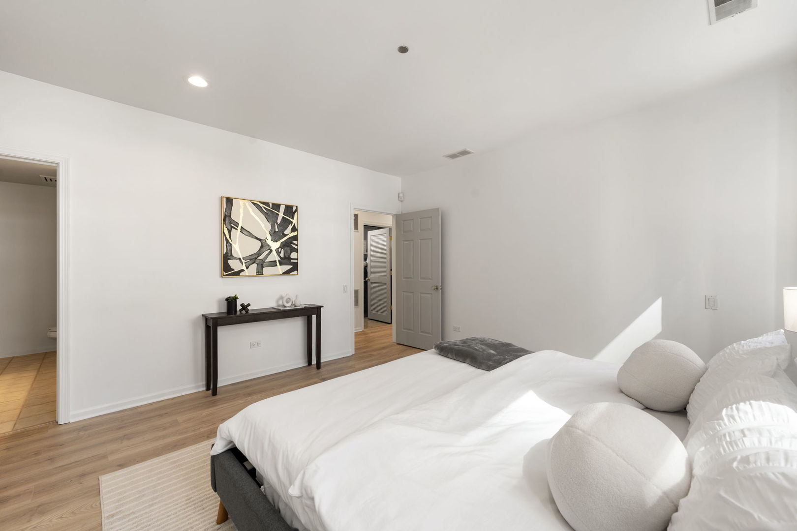 33 W HURON Street Unit: 310