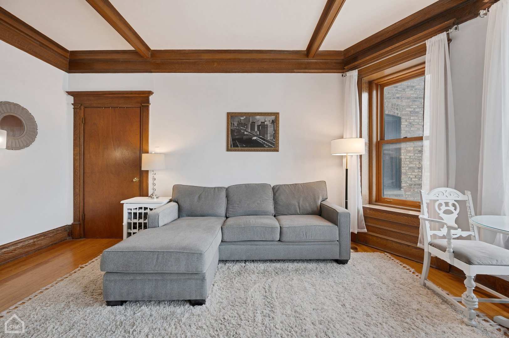 559 W Surf Street Unit: 605